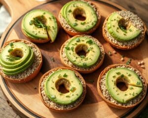Volkoren zuurdesem bagels met avocado en kruiden