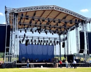 Hoe verloopt de opbouw van een festivalpodium?